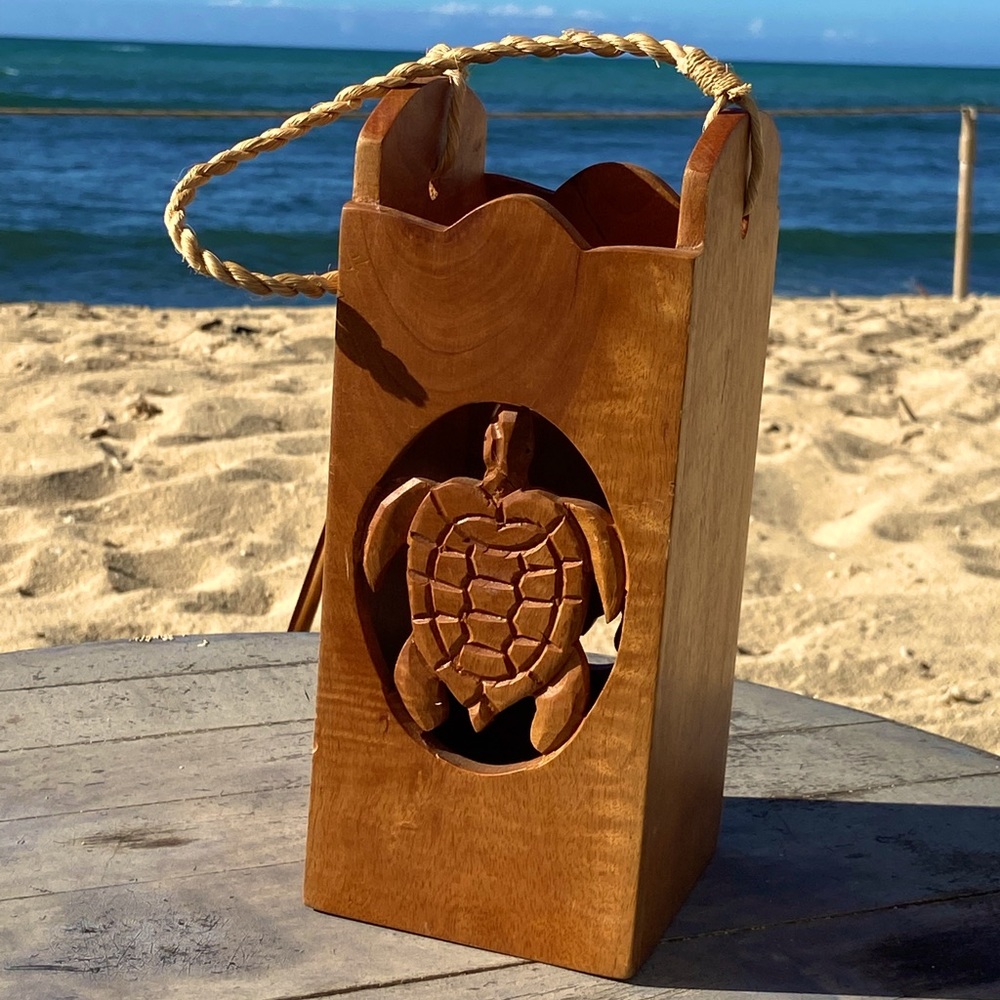 Hawaiian wine holder Honu (turtle)